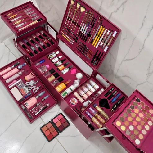 Grand Makeup kit vanity